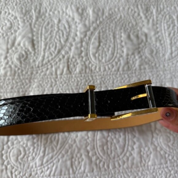 vintage snakeskin belt with bakelite and gold tone buckle - Picture 3 of 6